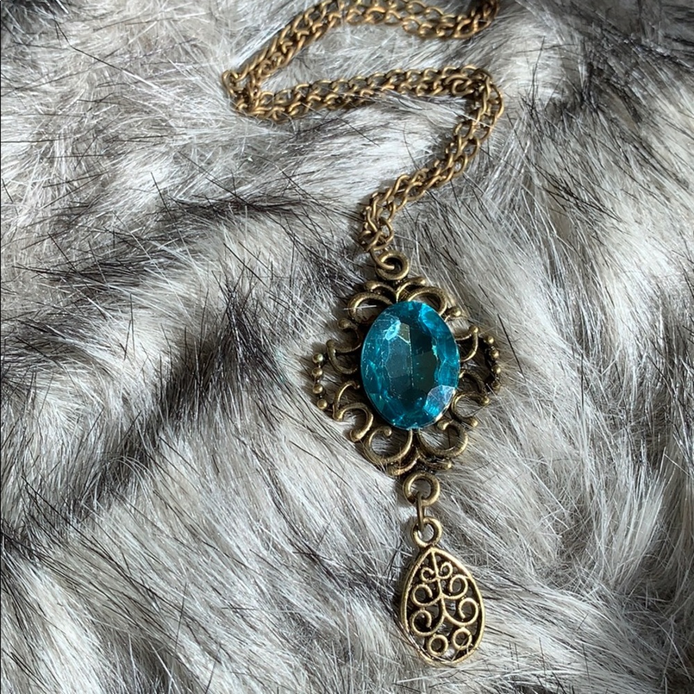 🔵 🎉🎉Host Pick🎉🎉 Pendant Drop Necklace